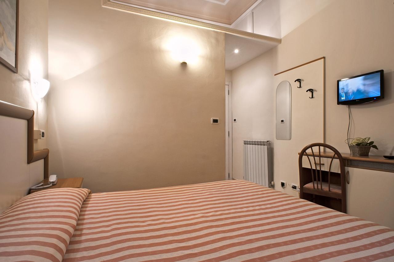 Via Marsaglia Rooms Sanremo Luaran gambar